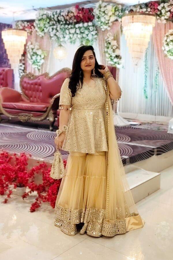 Sunehri Adaa Set