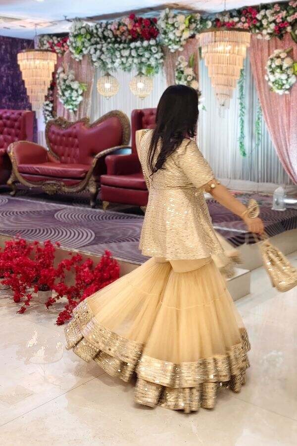 Sunehri Adaa Set