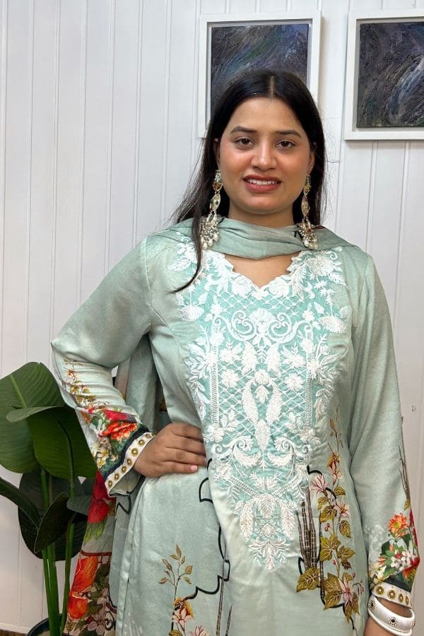 Noor-e-Gul Suit