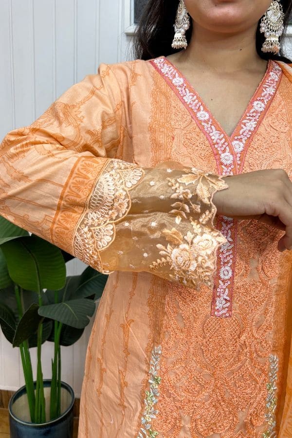 Aafreen-e-Gul Suit